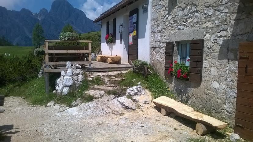 Rifugio Sommariva au Pramperet image 1