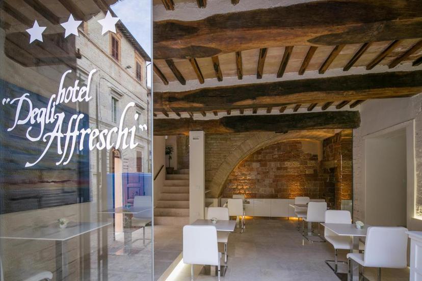 Hotel Degli Affreschi image 4