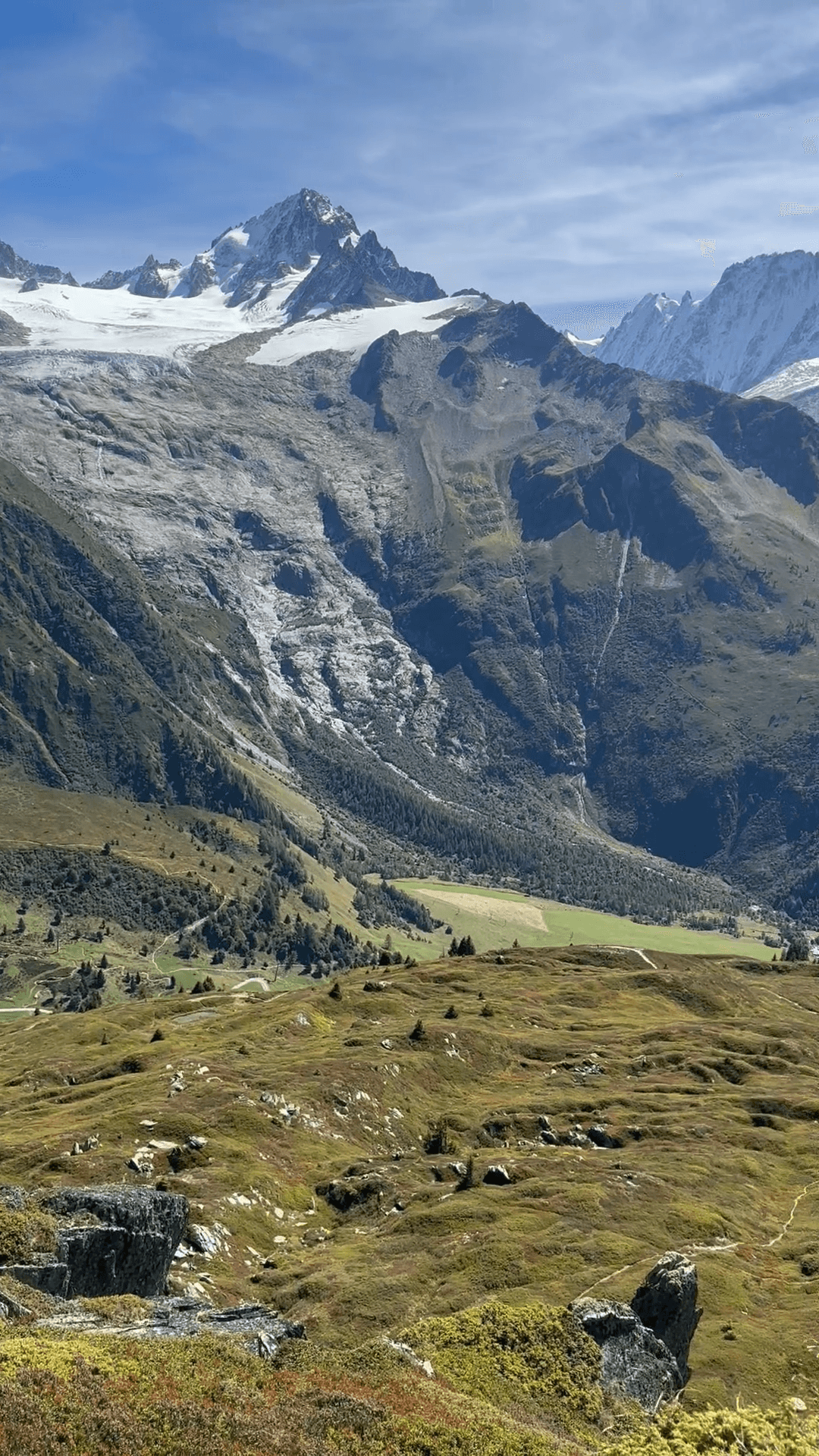 @hikingtours